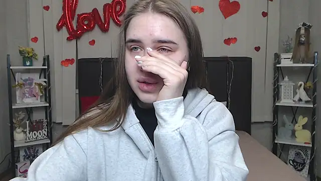 LauraHlot online show from 02-22-26, 06:24