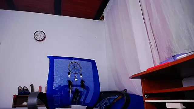 anyaadamss online show from 02-07-25, 03:23