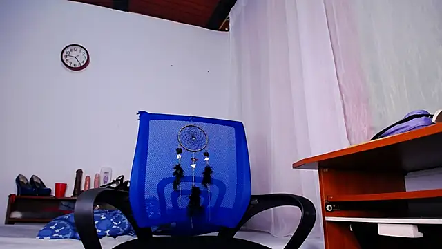 anyaadamss online show from 02-09-25, 06:33