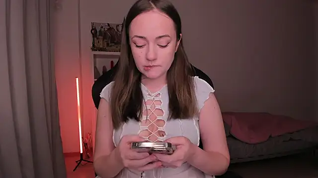 Snapshot of WalkingGirl chatting on 02-02-25, 06:42 WalkingGirl online show from 02-02-25, 06:42