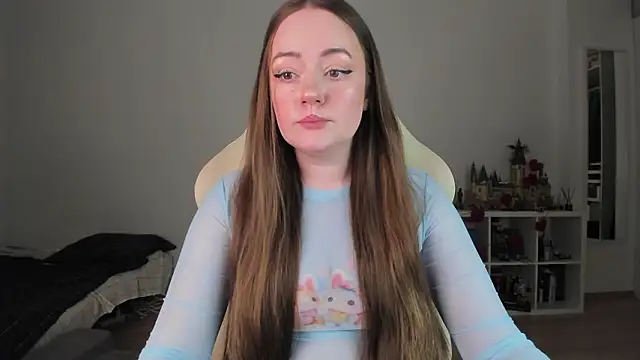 Snapshot of WalkingGirl chatting on 02-14-26, 08:05 WalkingGirl online show from 02-14-26, 08:05