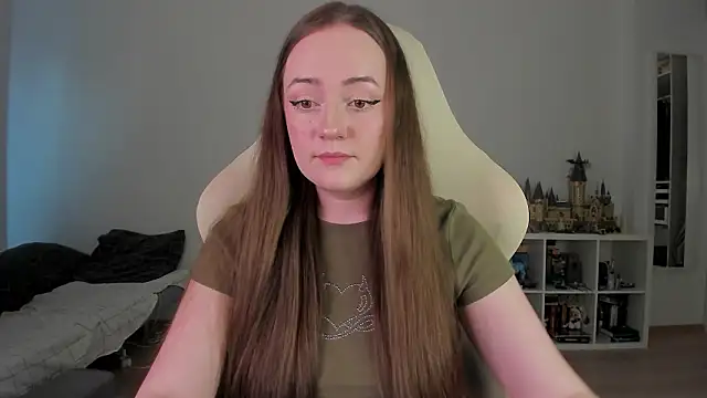 Snapshot of WalkingGirl chatting on 03-15-26, 03:29 WalkingGirl online show from 03-15-26, 03:29