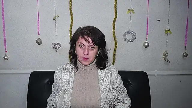 Snapshot of LuciaMii chatting on 01-16-25, 06:16 LuciaMii online show from 01-16-25, 06:16