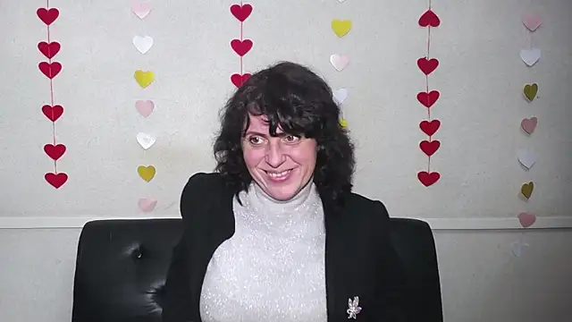 Snapshot of LuciaMii chatting on 01-30-25, 06:10 LuciaMii online show from 01-30-25, 06:10
