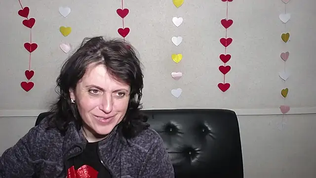 Snapshot of LuciaMii chatting on 02-11-25, 09:14 LuciaMii online show from 02-11-25, 09:14