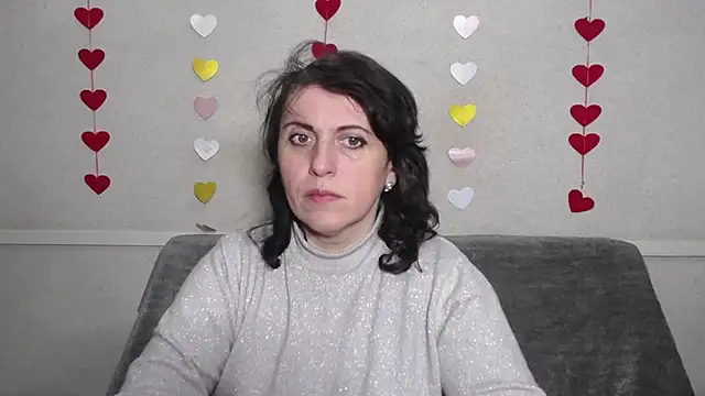 Snapshot of LuciaMii chatting on 02-16-25, 06:10 LuciaMii online show from 02-16-25, 06:10