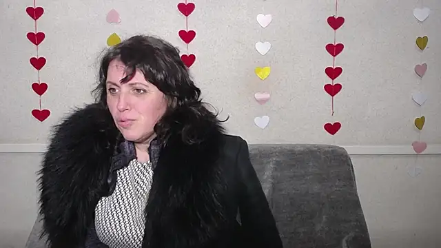 Snapshot of LuciaMii chatting on 02-18-25, 12:26 LuciaMii online show from 02-18-25, 12:26