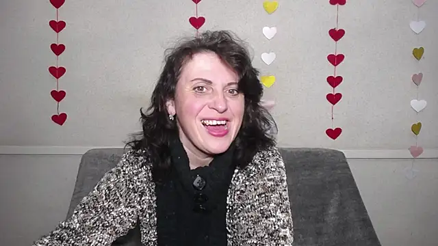 Snapshot of LuciaMii chatting on 02-22-25, 01:22 LuciaMii online show from 02-22-25, 01:22