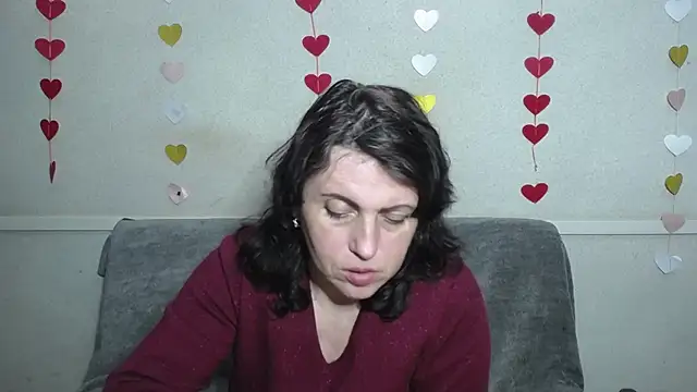 Snapshot of LuciaMii chatting on 02-25-25, 12:14 LuciaMii online show from 02-25-25, 12:14