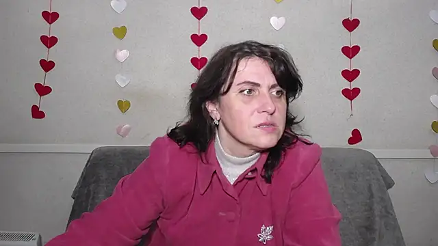 Snapshot of LuciaMii chatting on 02-27-25, 06:09 LuciaMii online show from 02-27-25, 06:09