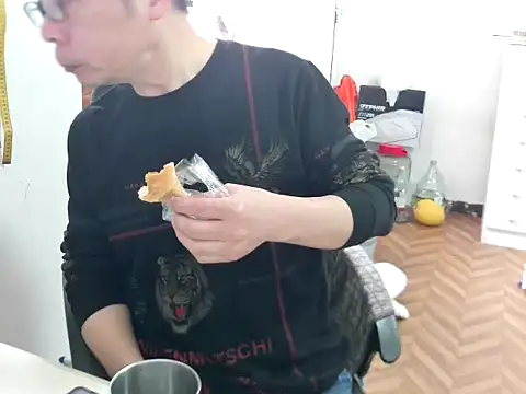 zwc147369 online show from 04-14-26, 08:31