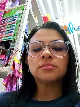 Linda Lars online show from 12-17-25, 03:51