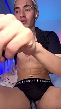 Snapshot of jackfrost_18 chatting on 07-23-26, 12:24 jackfrost 18 online show from 07-23-26, 12:24