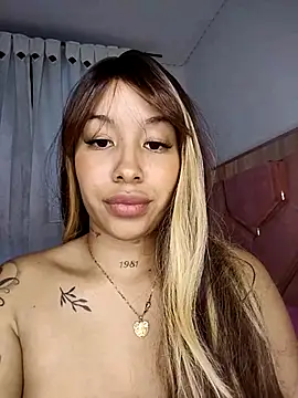 Snapshot of MarieLeon chatting on 02-26-25, 11:15 MarieLeon online show from 02-26-25, 11:15