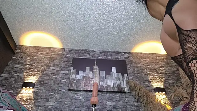 Snapshot of anellejones chatting on 10-24-25, 03:58 anellejones online show from 10-24-25, 03:58