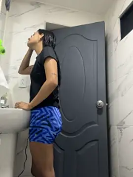 Arilw online show from 10-25-25, 01:07