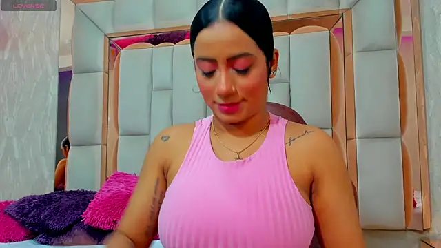 Snapshot of Gema-lexy chatting on 02-22-25, 01:02 Gema-lexy online show from 02-22-25, 01:02