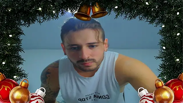 Snapshot of Ares_blue chatting on 12-10-24, 11:54 Ares blue online show from 12-10-24, 11:54