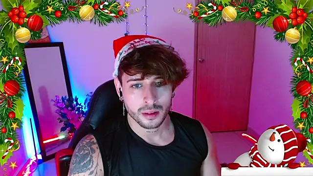 Snapshot of Ares_blue chatting on 12-21-24, 11:44 Ares blue online show from 12-21-24, 11:44