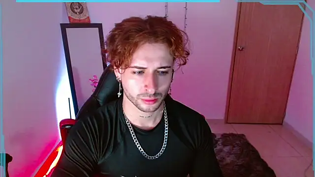 Snapshot of Ares_blue chatting on 01-11-25, 11:45 Ares blue online show from 01-11-25, 11:45