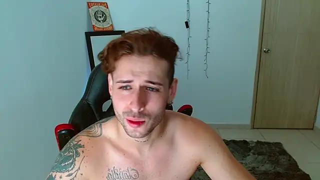 Snapshot of Ares_blue chatting on 01-15-25, 02:24 Ares blue online show from 01-15-25, 02:24