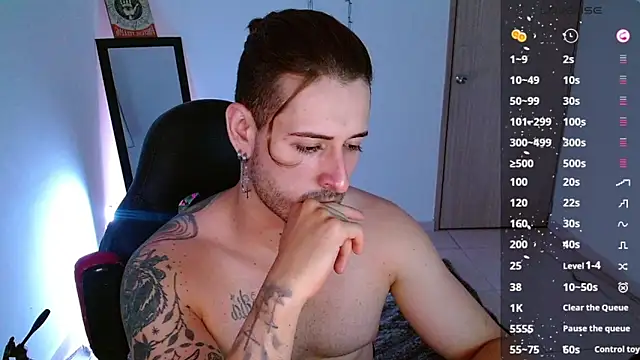 Snapshot of Ares_blue chatting on 01-23-25, 11:15 Ares blue online show from 01-23-25, 11:15