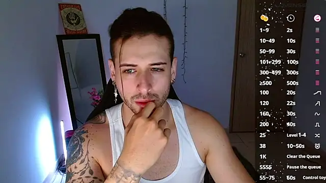 Snapshot of Ares_blue chatting on 01-24-25, 11:37 Ares blue online show from 01-24-25, 11:37
