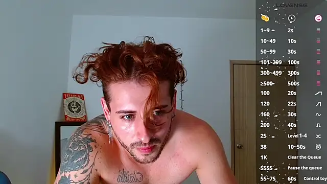 Snapshot of Ares_blue chatting on 02-06-25, 11:10 Ares blue online show from 02-06-25, 11:10