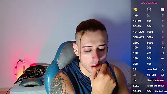 Snapshot of Ares_blue chatting on 03-20-25, 11:16 Ares blue online show from 03-20-25, 11:16