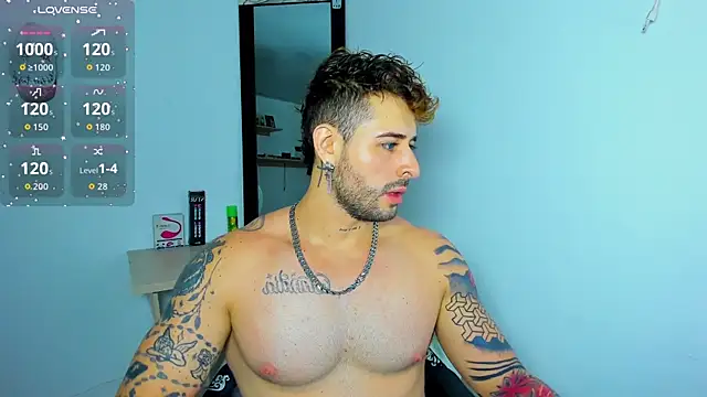 Snapshot of Ares_blue chatting on 09-17-25, 01:24 Ares blue online show from 09-17-25, 01:24