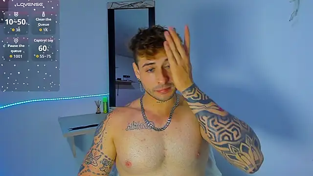 Snapshot of Ares_blue chatting on 09-25-25, 01:37 Ares blue online show from 09-25-25, 01:37