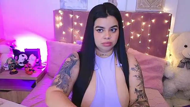 MiahJoness online show from 03-25-26, 01:11