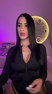 Snapshot of SarahhSmitth1 chatting on 04-22-26, 11:28 SarahhSmitth1 online show from 04-22-26, 11:28