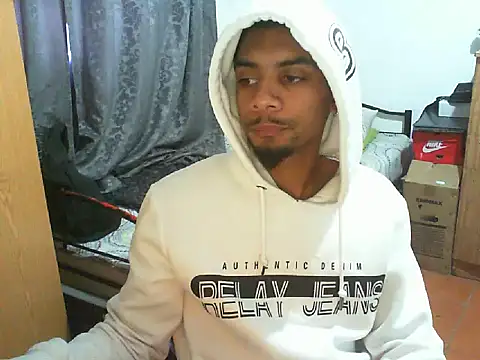 29YOURZ 28  online show from 10-06-25, 08:34