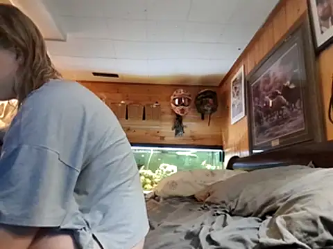 Ryan and Aurora online show from 06-08-26, 01:00