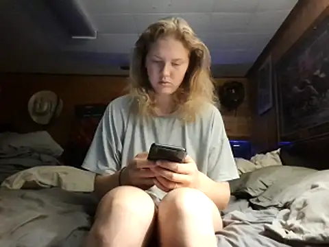 Ryan and Aurora online show from 06-11-26, 01:42