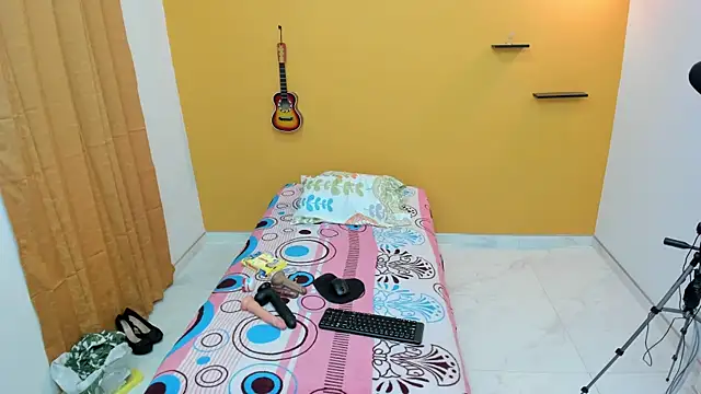 evaleribigtits18 online show from 01-12-25, 01:53