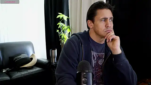 DamienSliick online show from 11-23-25, 08:30