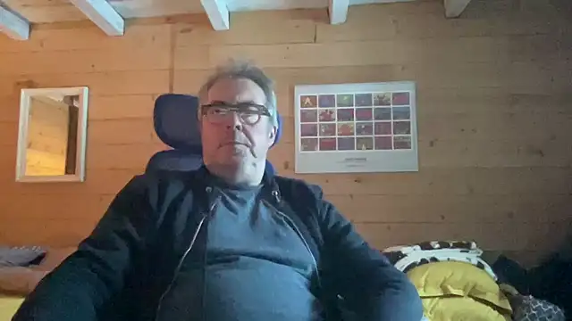 Snapshot of lelohop chatting on 12-27-24, 08:35 lelohop online show from 12-27-24, 08:35