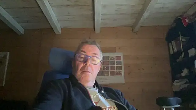 Snapshot of lelohop chatting on 11-20-25, 07:08 lelohop online show from 11-20-25, 07:08