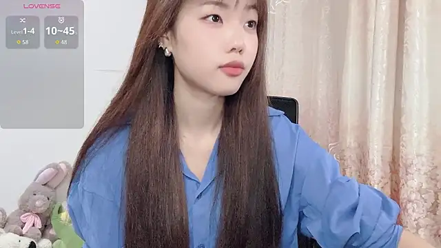 Snapshot of Lvy--v chatting on 03-21-26, 11:30 Lvy--v online show from 03-21-26, 11:30