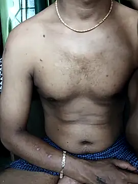 Snapshot of MUMTAJ-1 chatting on 10-24-25, 01:57 MUMTAJ-1 online show from 10-24-25, 01:57