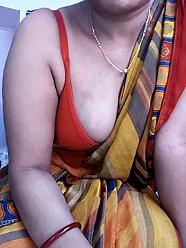 Snapshot of MUMTAJ-1 chatting on 11-16-25, 04:18 MUMTAJ-1 online show from 11-16-25, 04:18