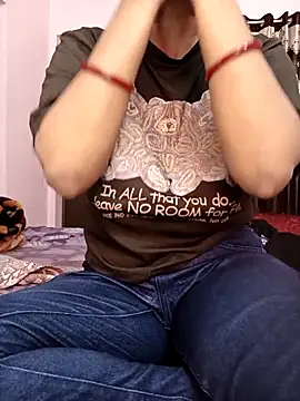 Snapshot of MUMTAJ-1 chatting on 11-22-25, 01:37 MUMTAJ-1 online show from 11-22-25, 01:37