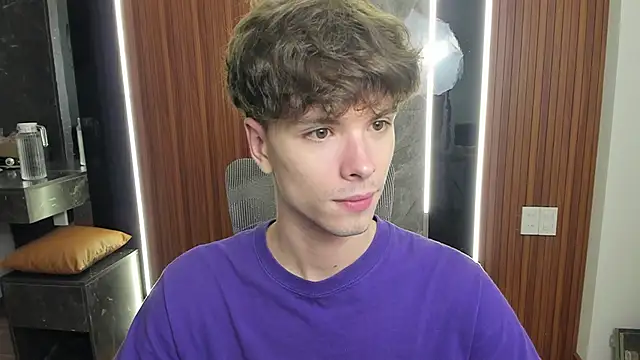 calvin love you online show from 04-22-26, 05:47