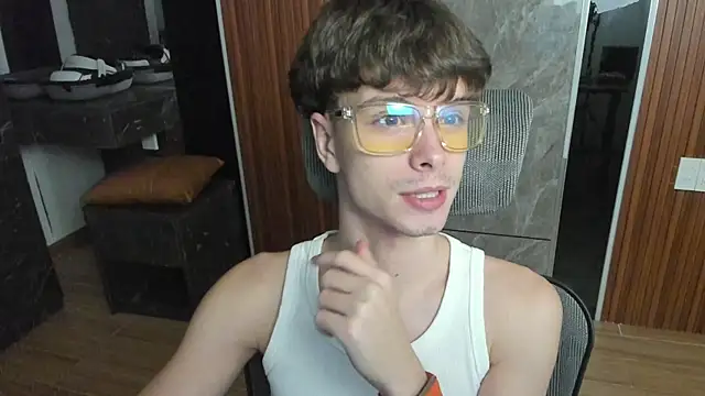 calvin love you online show from 06-08-26, 05:13