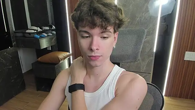 calvin love you online show from 07-28-26, 03:21