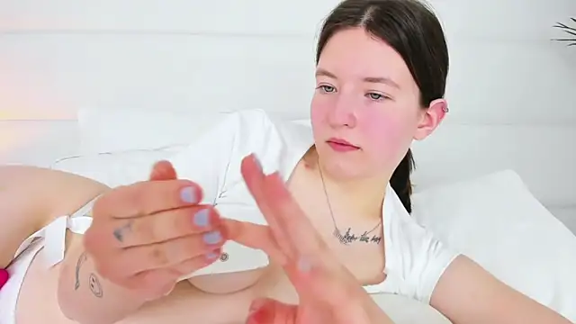 MoonAngelic online show from 03-13-25, 06:48