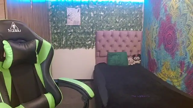 BurningVenus12 online show from 04-18-26, 12:25