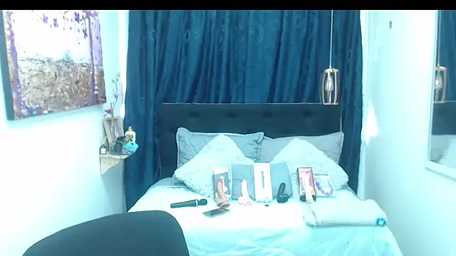 Snapshot of avans_15 chatting on 01-11-25, 01:32 avans 15 online show from 01-11-25, 01:32